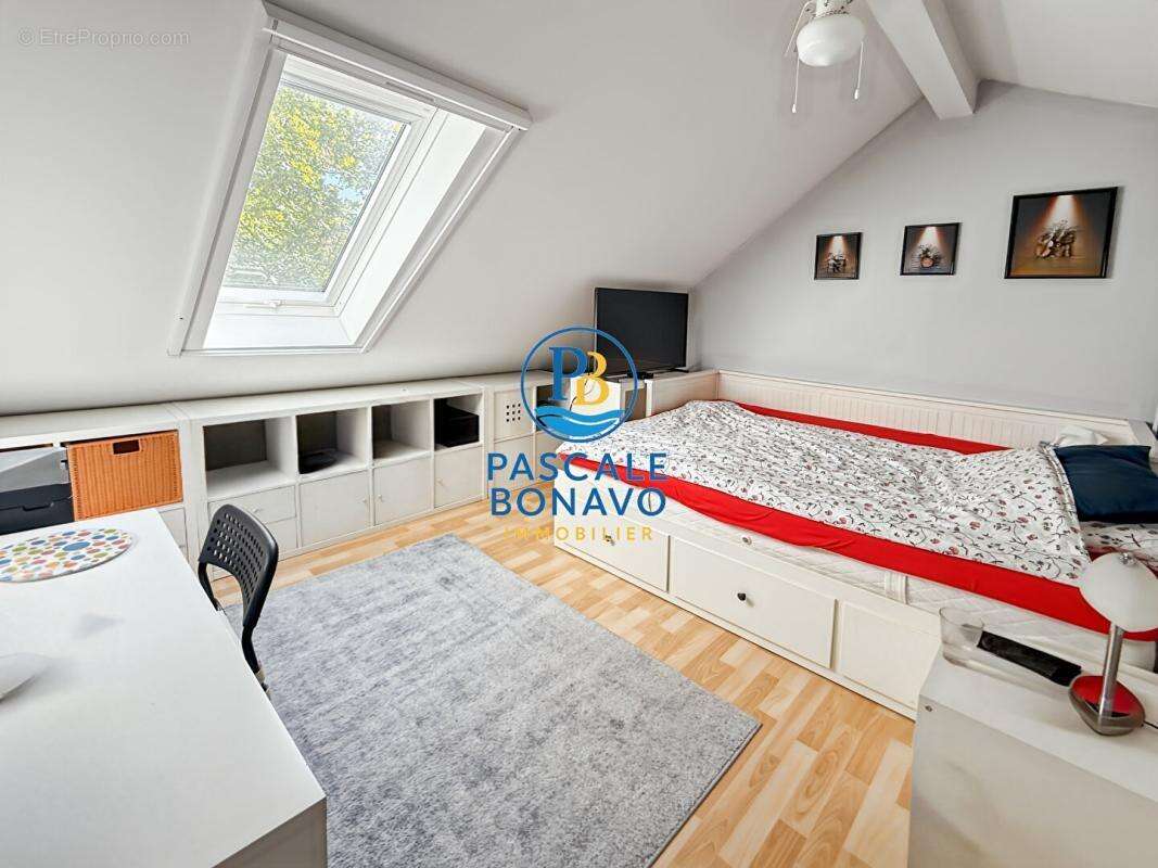 Maison à VENDAYS-MONTALIVET