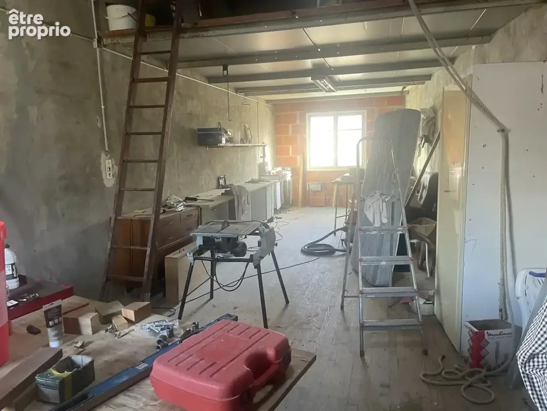 GRANDE MAISON de ville avec garage. - photo 12