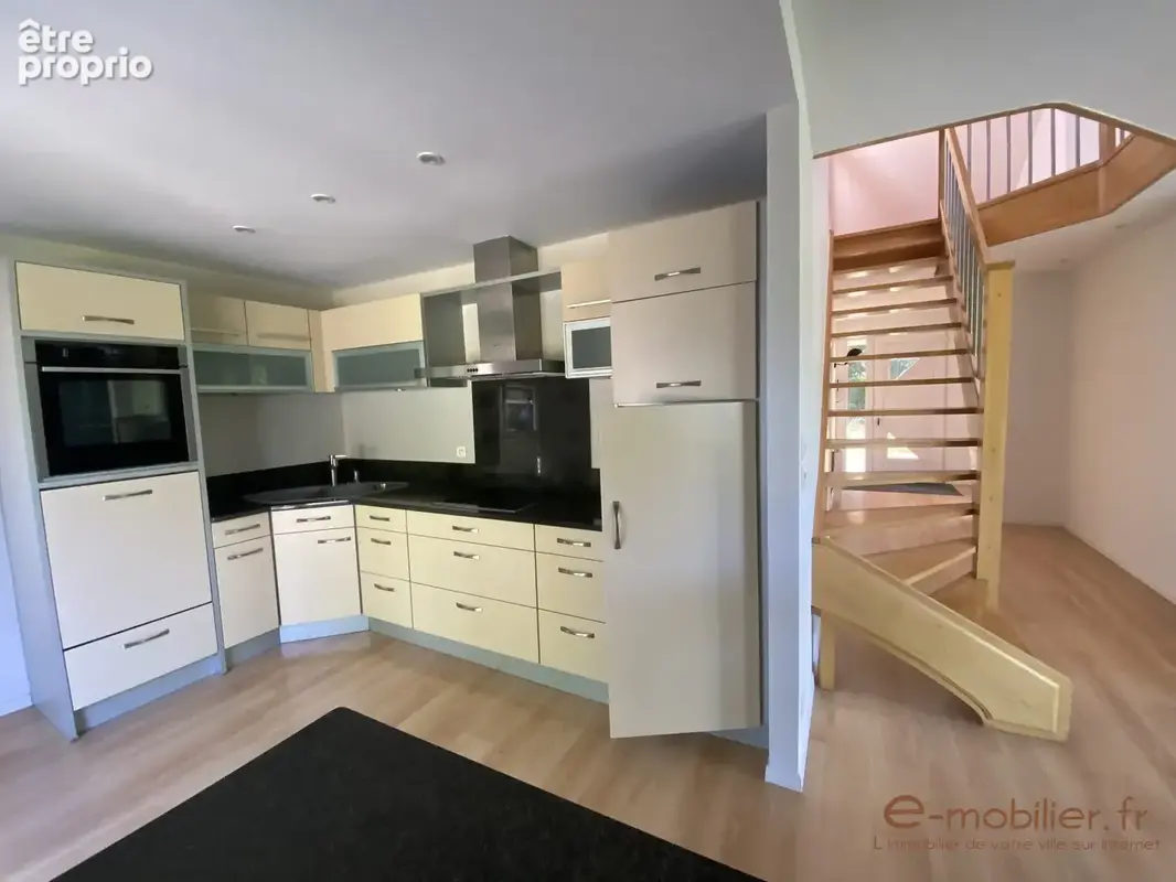 Maison 8 pièces 166 m² à vendre à Camphin-En-Pevele (59780) - photo 3