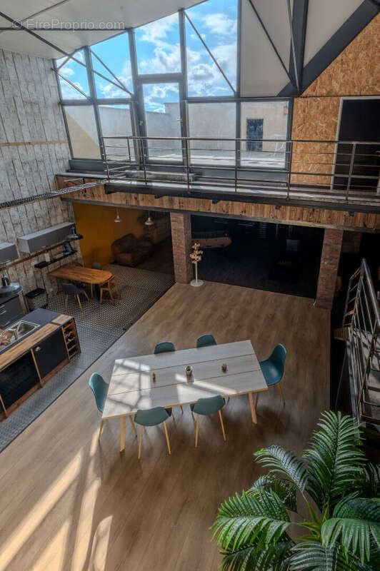 Appartement à MONTCEAU-LES-MINES