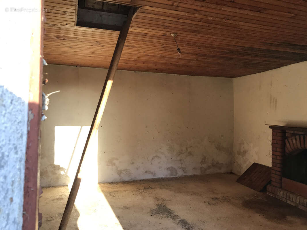 Maison à SAINT-NICOLAS-DU-PELEM