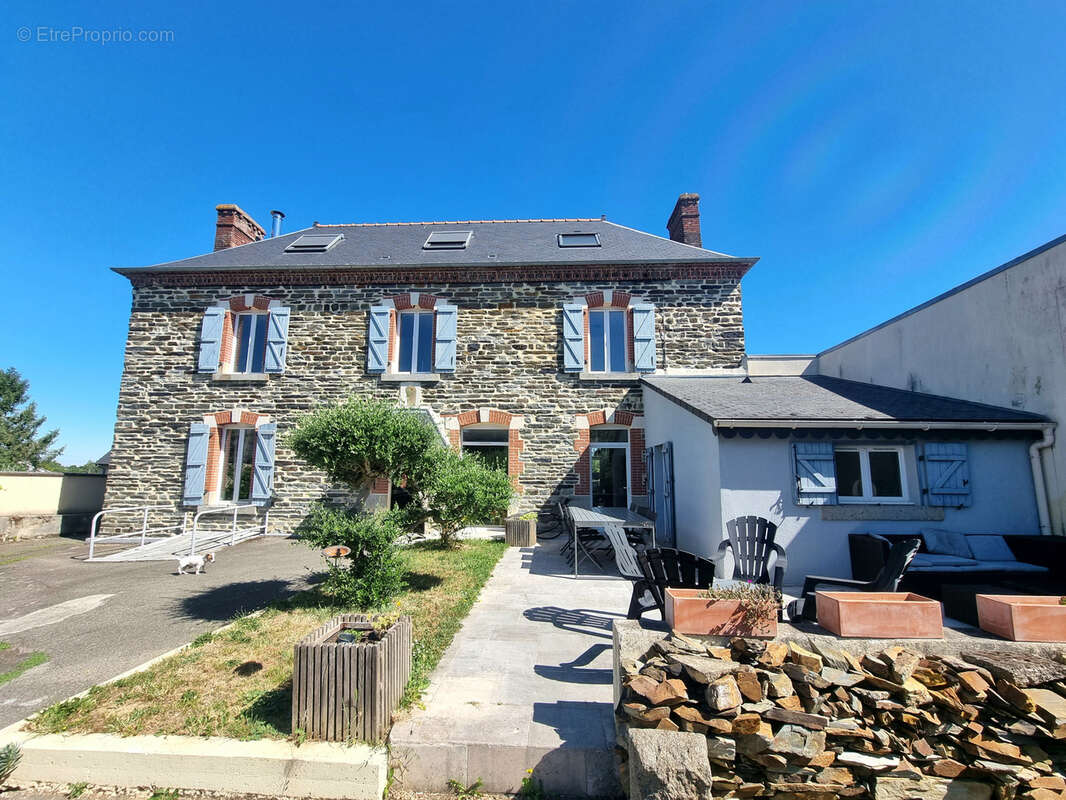 Propriété de caractère en pierre 9 pièces 197m2 hab - BOURGBARRE - photo 20