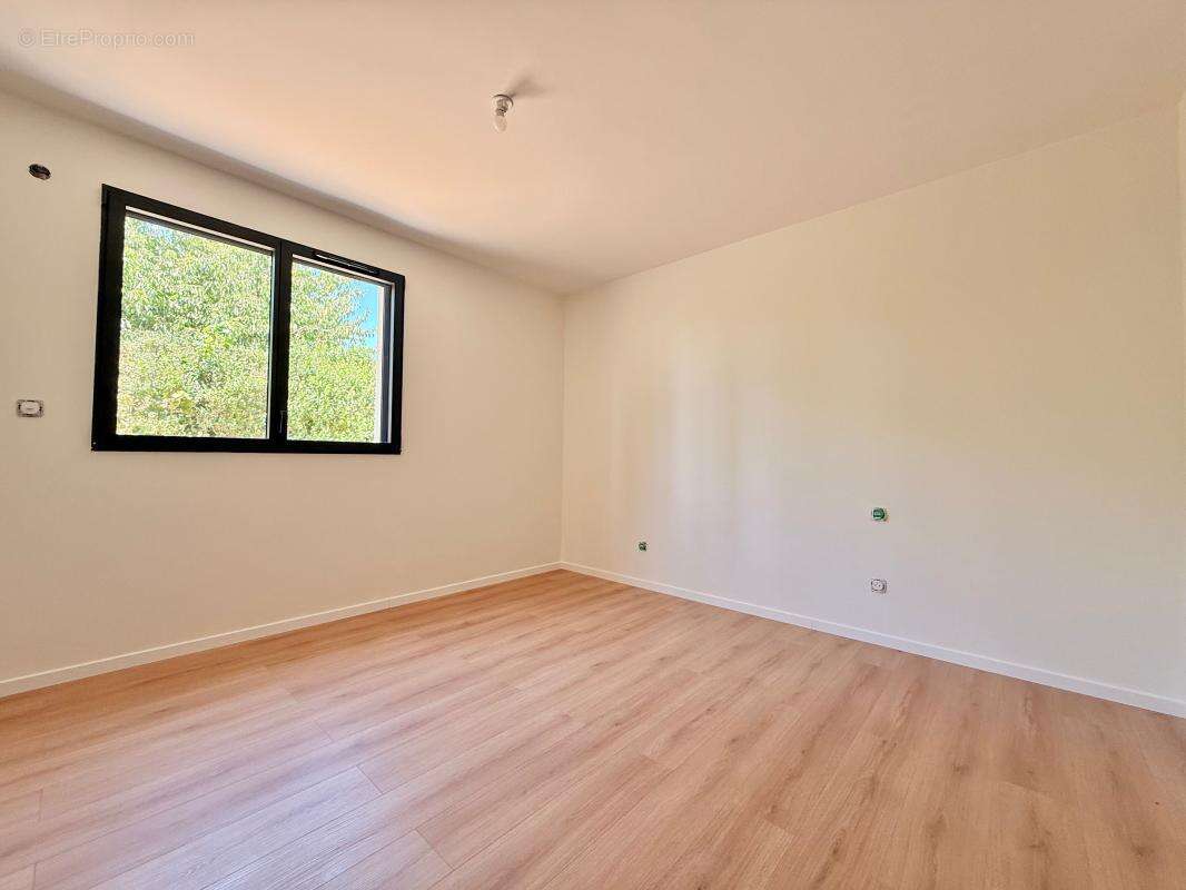 Maison neuve À Vendre 122m² habitable plain pied 3 chambres - photo 11