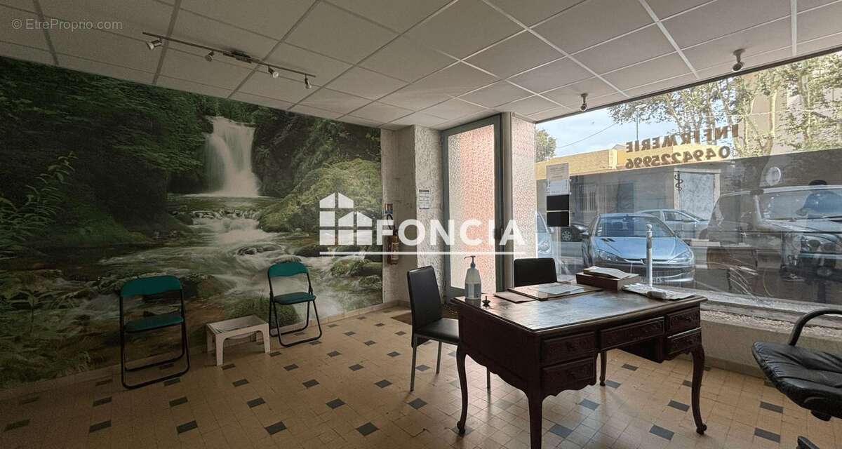 Local commercial de 43 m² loué Investissement sécurisé Ouest Toulon - photo 2