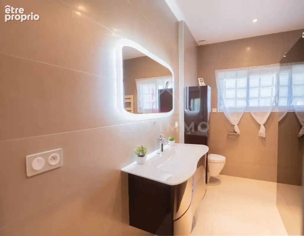Villa familaile avec piscine et grand terrain - photo 18