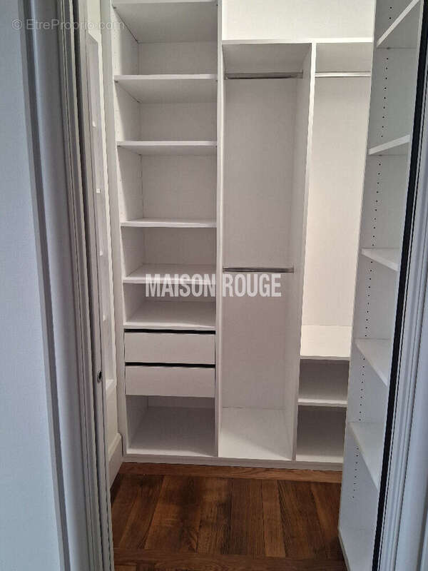 Très bel appartement,186m², 7 pièces, excellent état, à proximité de la cathédrale de Rennes - photo 12