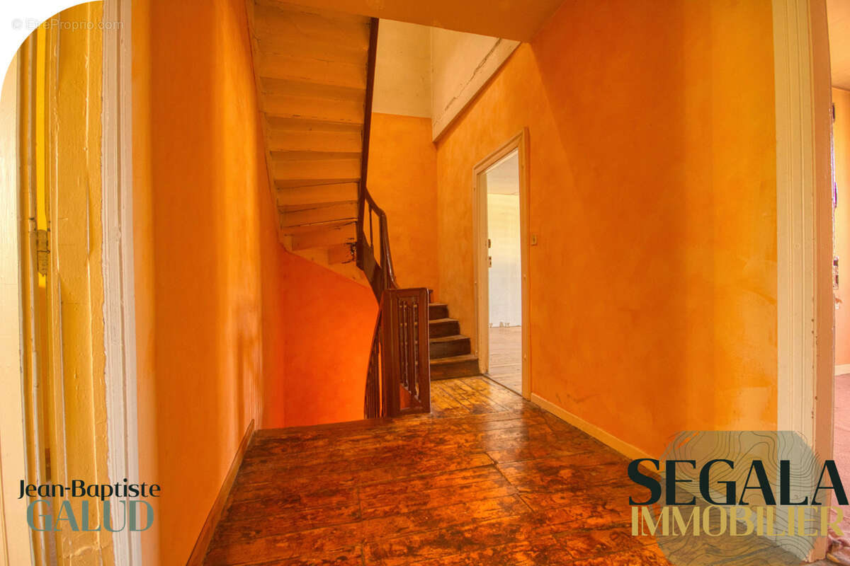 Maison à BLAYE-LES-MINES