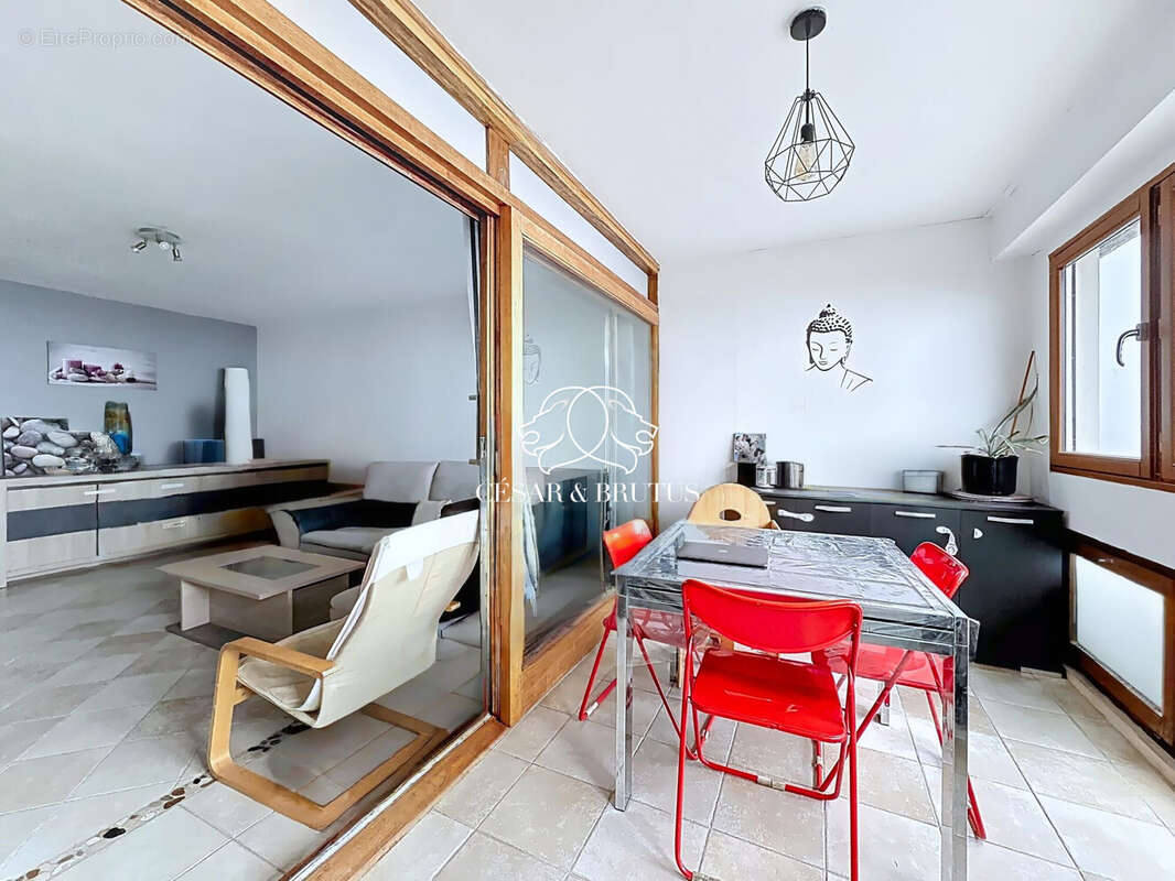 Appartement à RILLIEUX-LA-PAPE