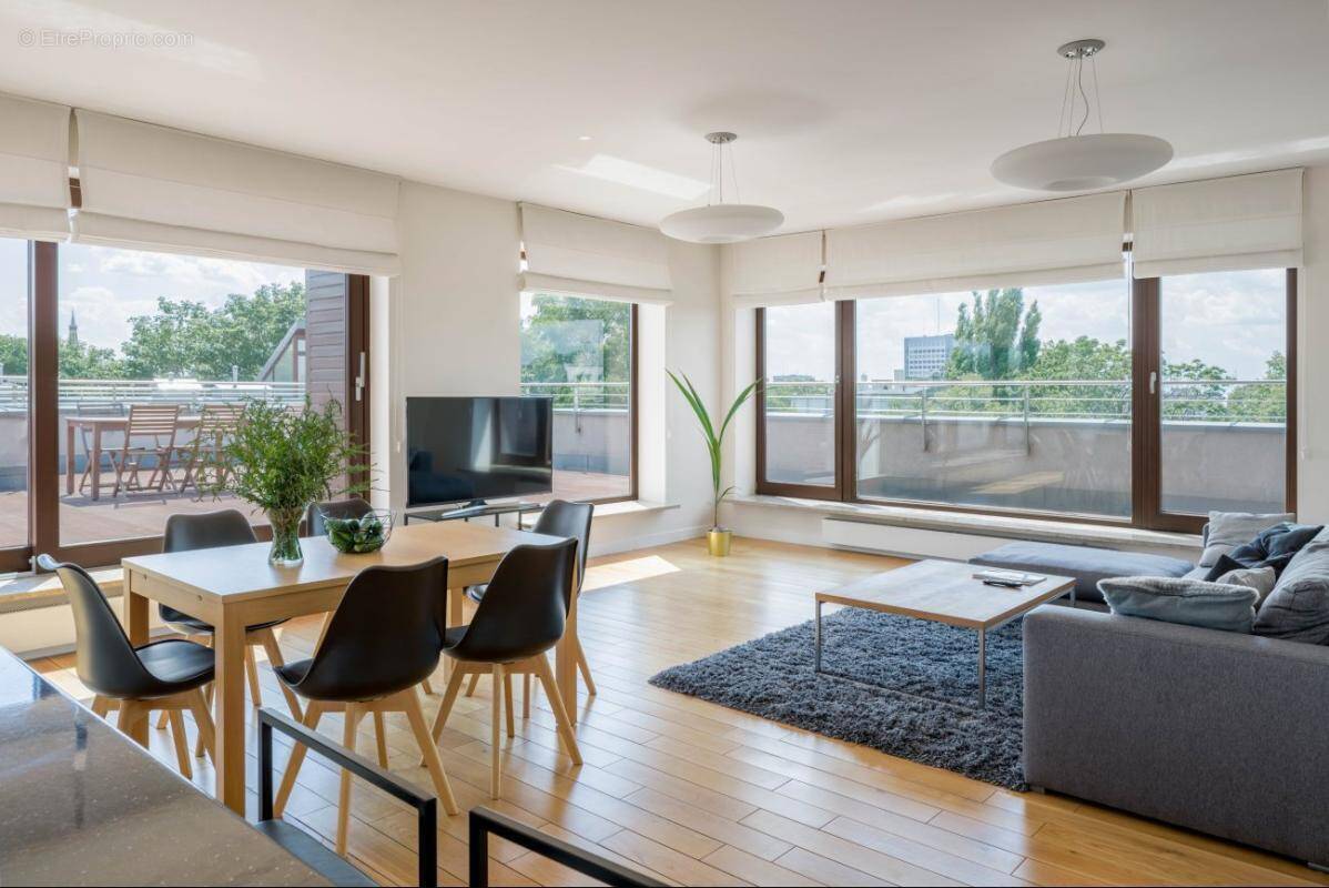 Appartement à VILLENEUVE-LOUBET
