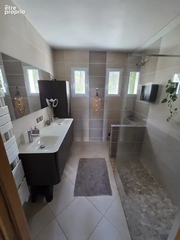 Maison avec piscine et espace jacuzzi - photo 9