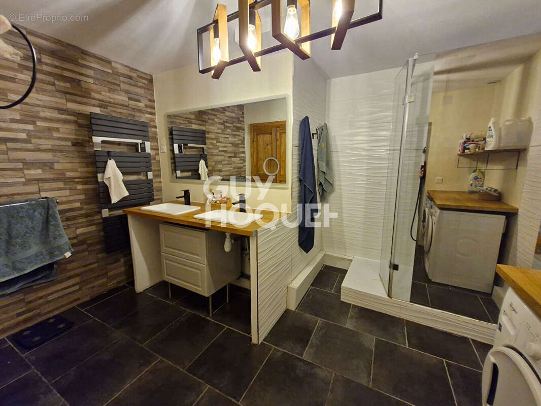 Appartement à MARSEILLE-14E