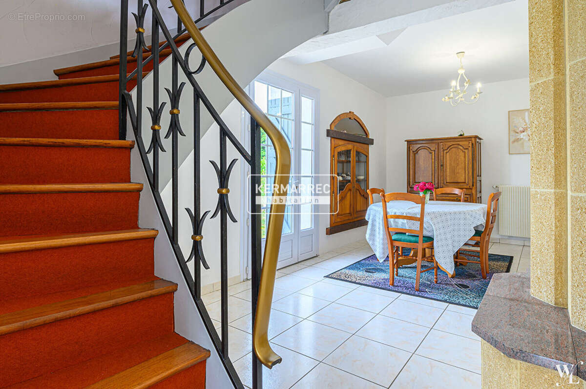 Maison à SAINT-PIERRE-DU-MONT