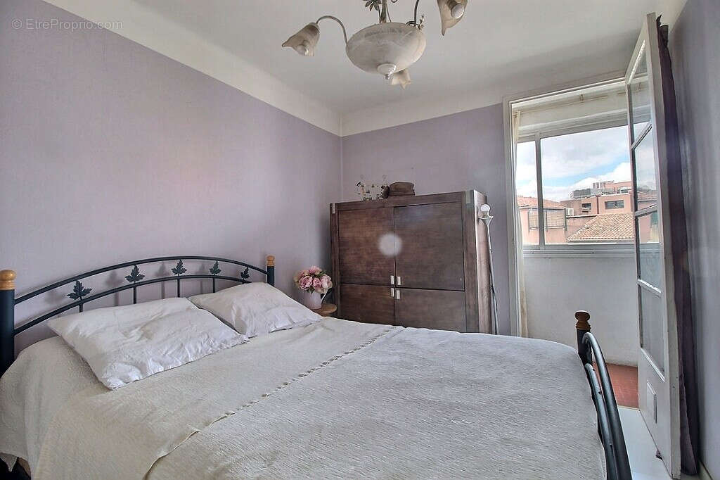 Appartement à MARSEILLE-8E