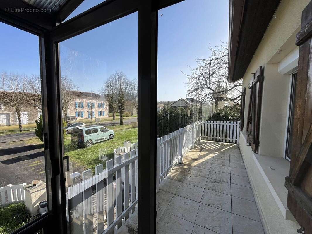 Maison à MAUPREVOIR