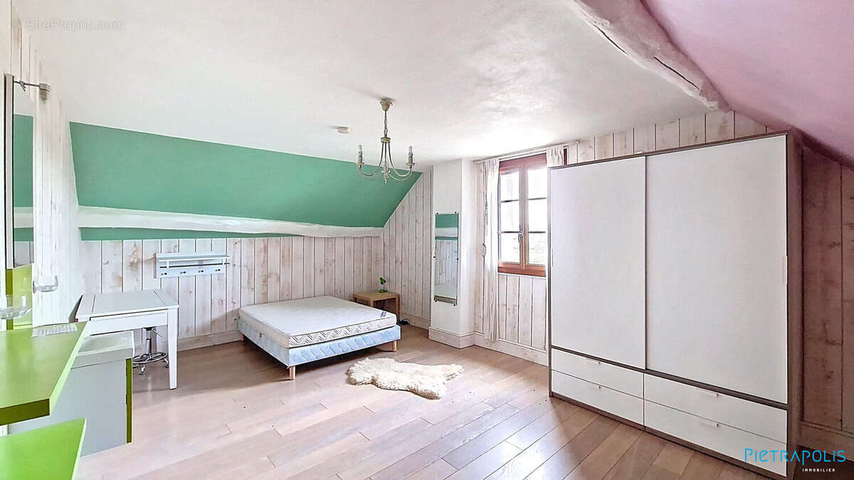 Maison à SIGY-LE-CHATEL