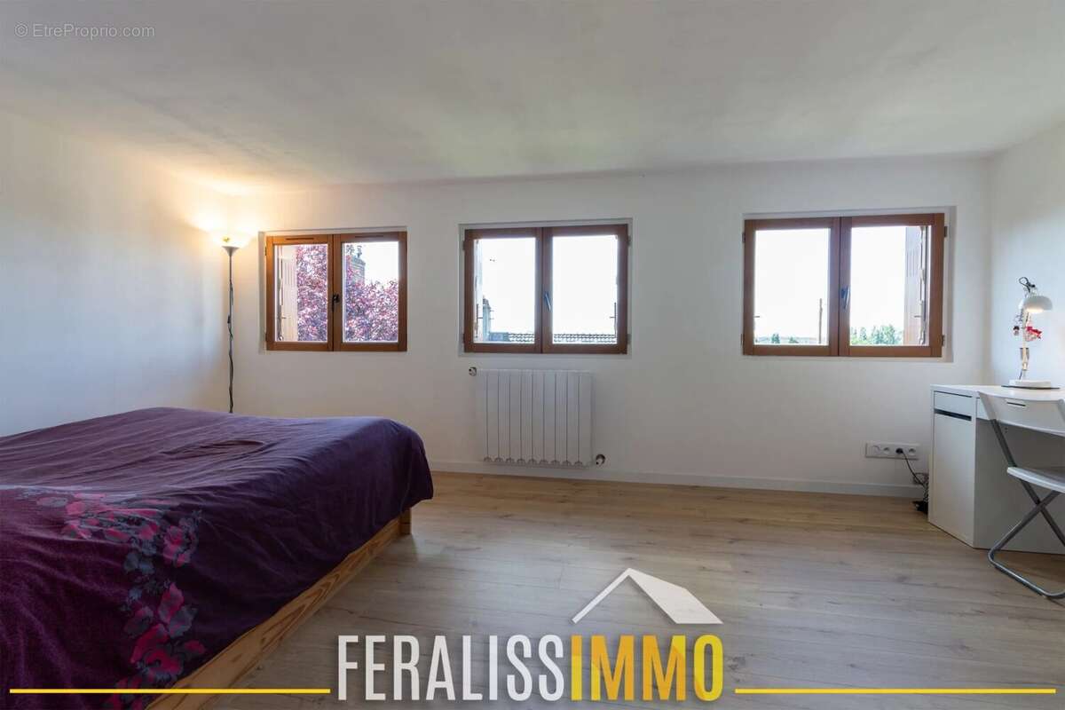 Maison à VAUX-SUR-SEINE