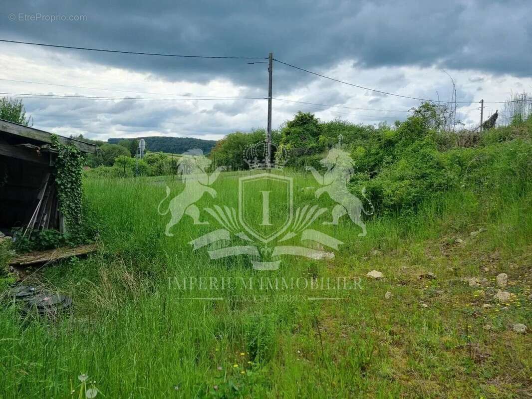 Maison à LINY-DEVANT-DUN