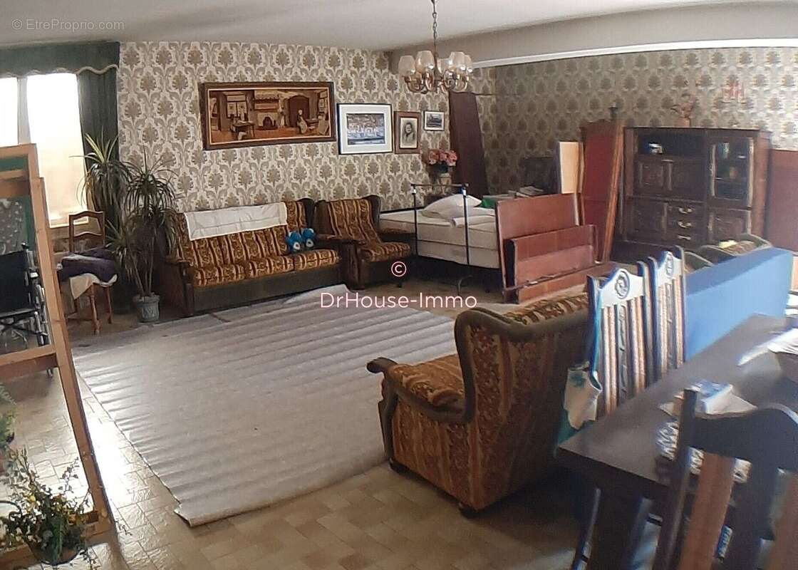 Appartement à LESPERON