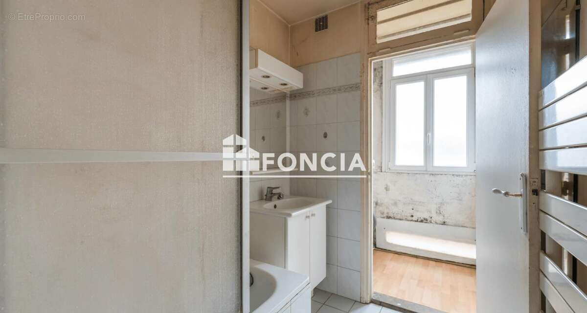 Appartement à SAINT-MAUR-DES-FOSSES