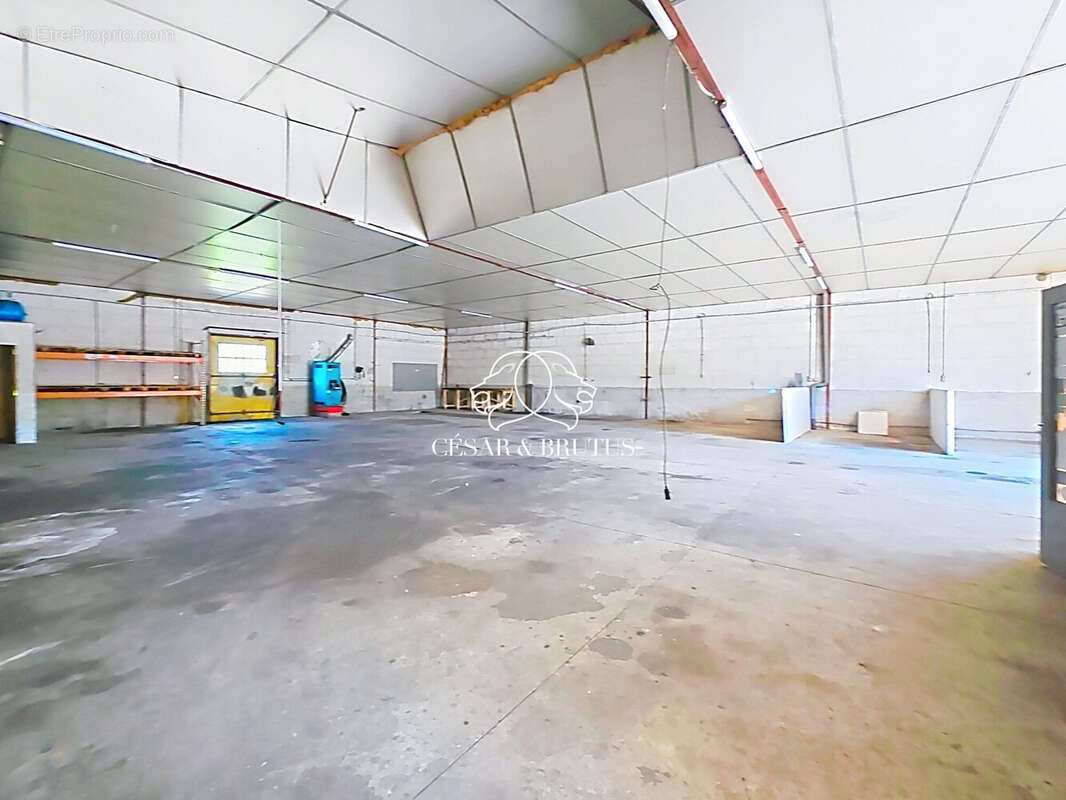 Commerce 496 m² à Saint-Vincent  - photo 4