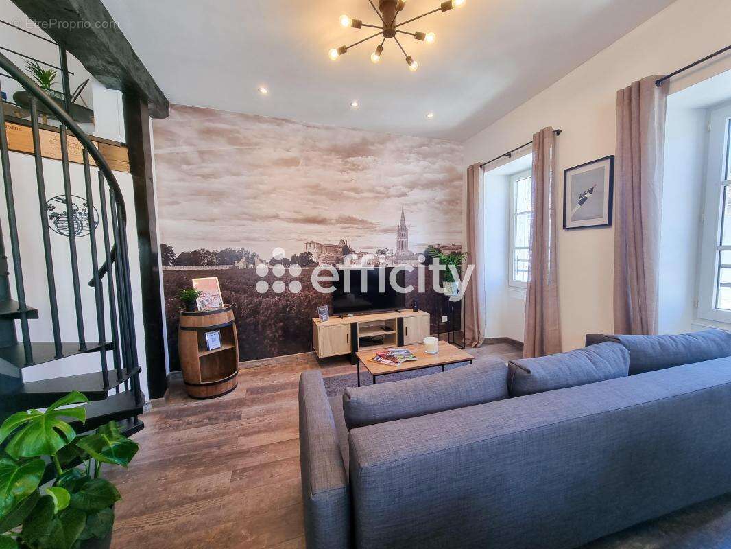 Appartement à SAINTES