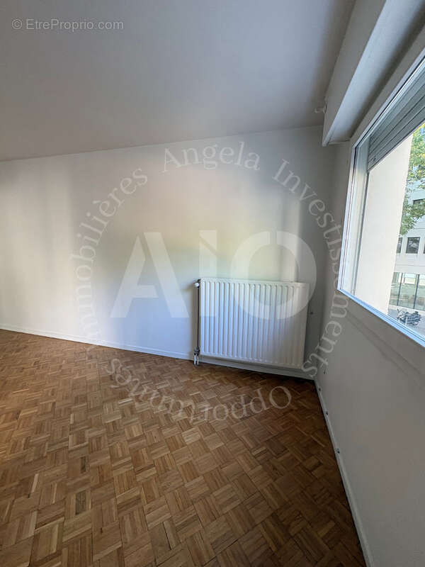 Appartement T3 de 74 m2 lumineux avec jardin d'hiver/véranda Lyon 3 - photo 9