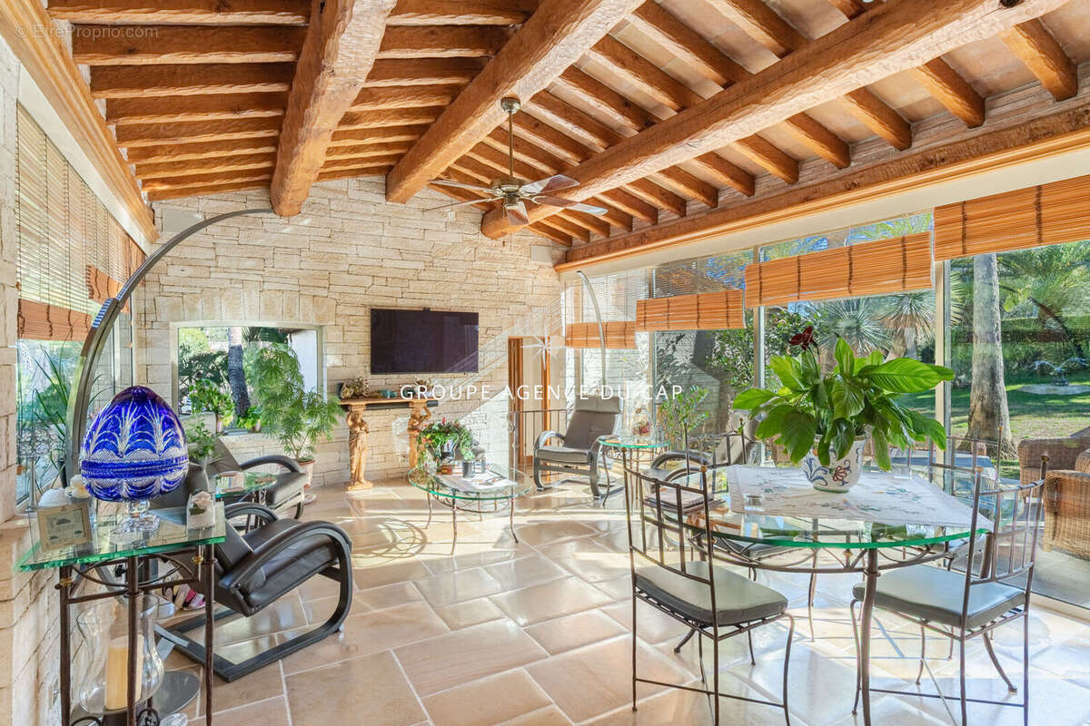Magnifique villa en pierres au coeur des golfs avec piscine - photo 7