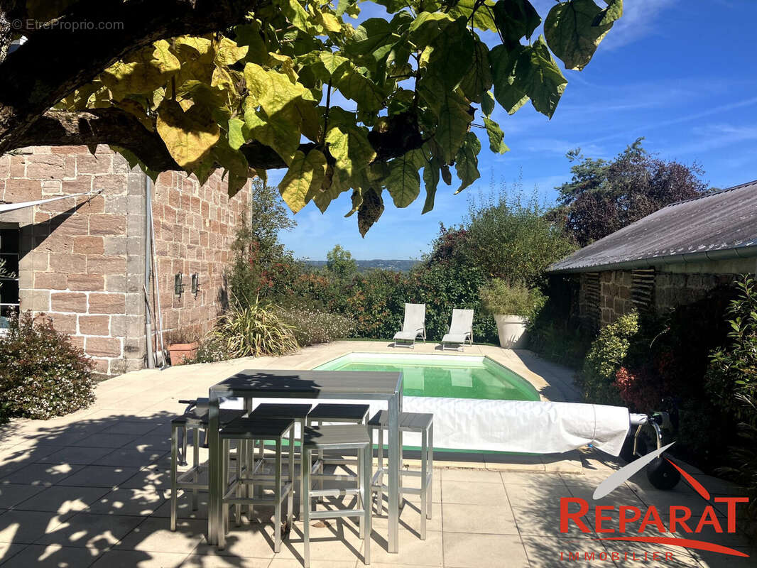 Maison à VARS-SUR-ROSEIX