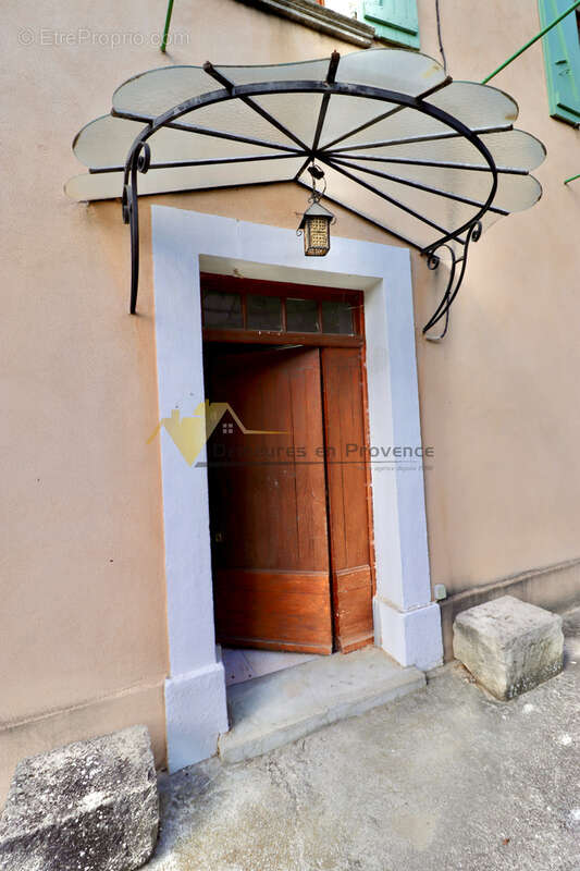 Maison à MALAUCENE
