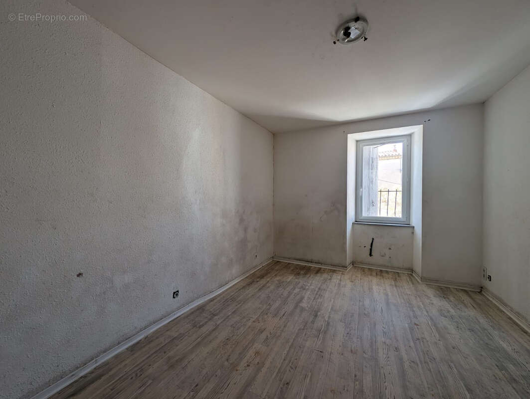 Maison à LEZIGNAN-CORBIERES