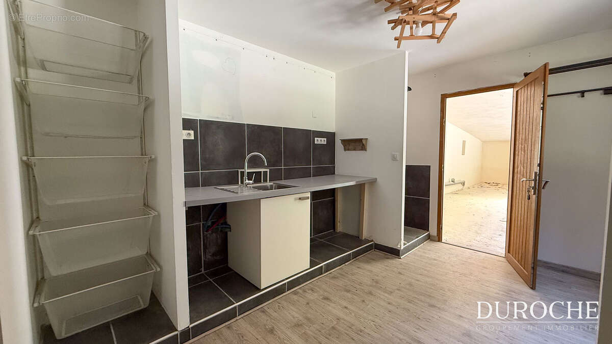 Maison à CADEROUSSE