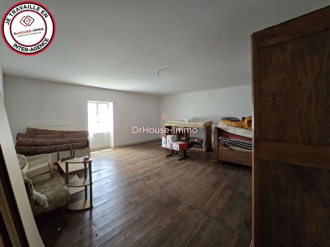 Maison 175 m² à Exoudun  - photo 5