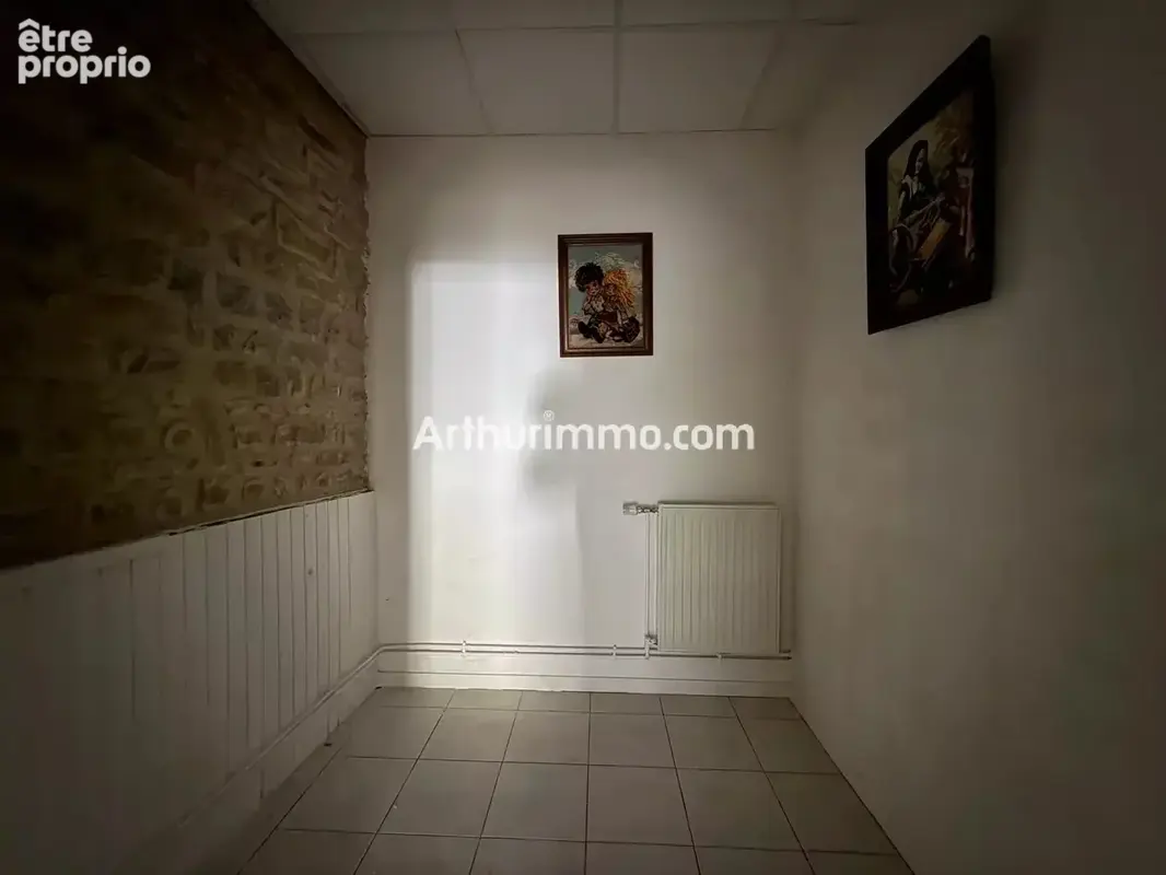 Local commercial 2 pièces à Lons-le-Saunier - photo 5