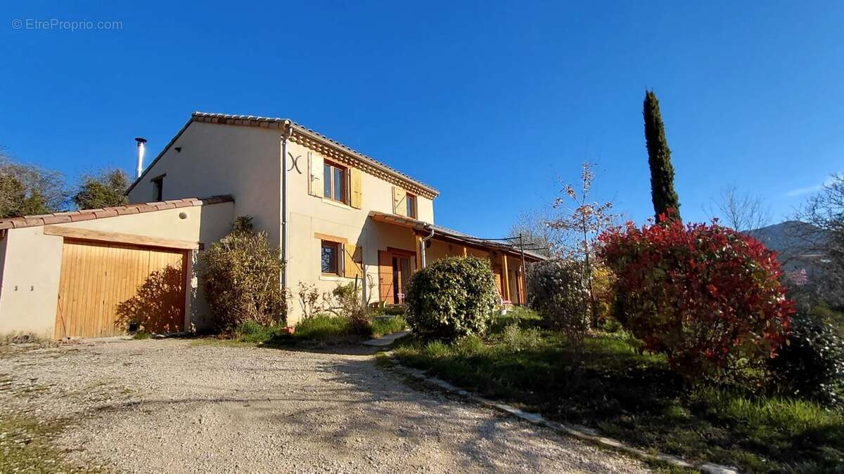 Maison à BEAUFORT-SUR-GERVANNE