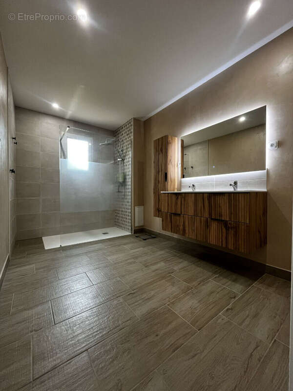 A  8 mn de Villa 3 chambres sur terrain de 630 m² - photo 7