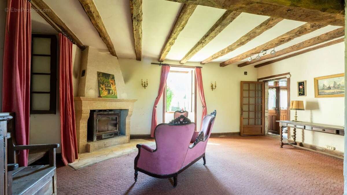 Maison à GOURDON