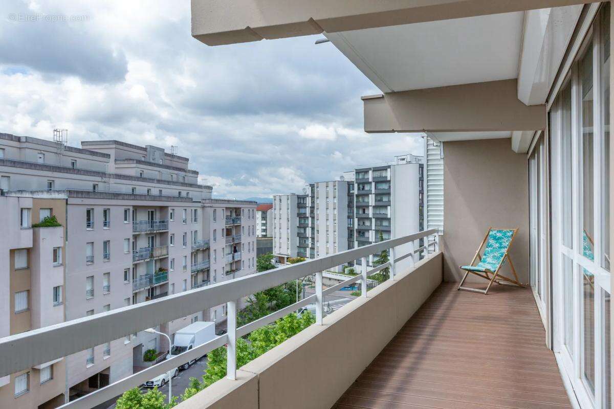 Appartement à LYON-8E