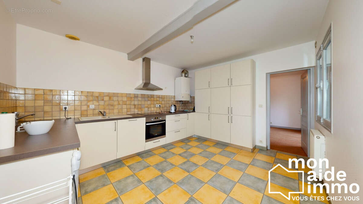 Maison à SAINT-EMILION