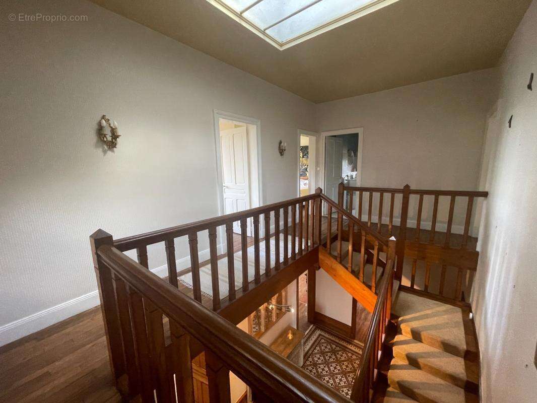 Très Belle maison de caractère  dans parc de 26900 m2 - photo 19