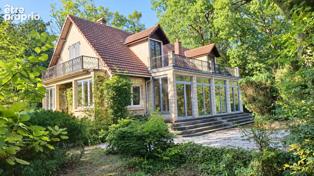 Photo Maison à Lamorlaye au prix de 555 000€