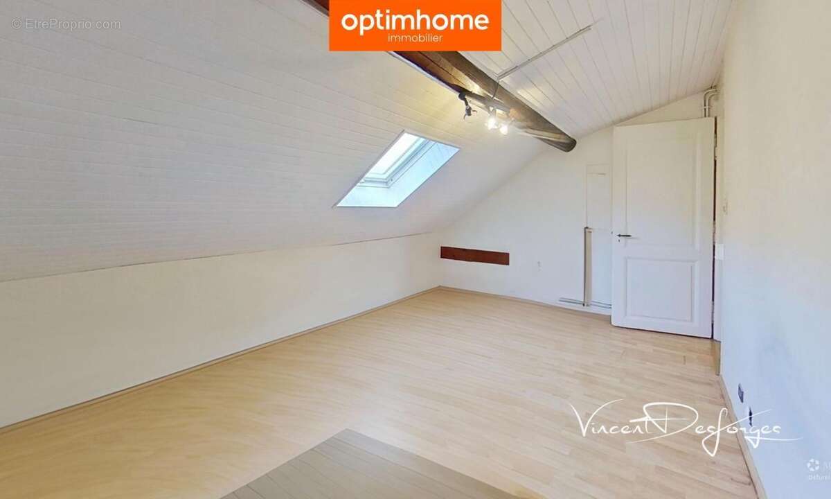 Appartement F4 – 3 chambres – 64,4 m² Carrez / 76 m² au sol – Dernier étage – Hayange – Proximité Luxembourg - photo 6