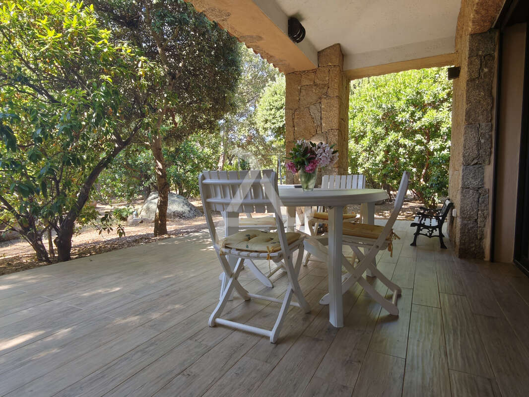 Maison à LECCI