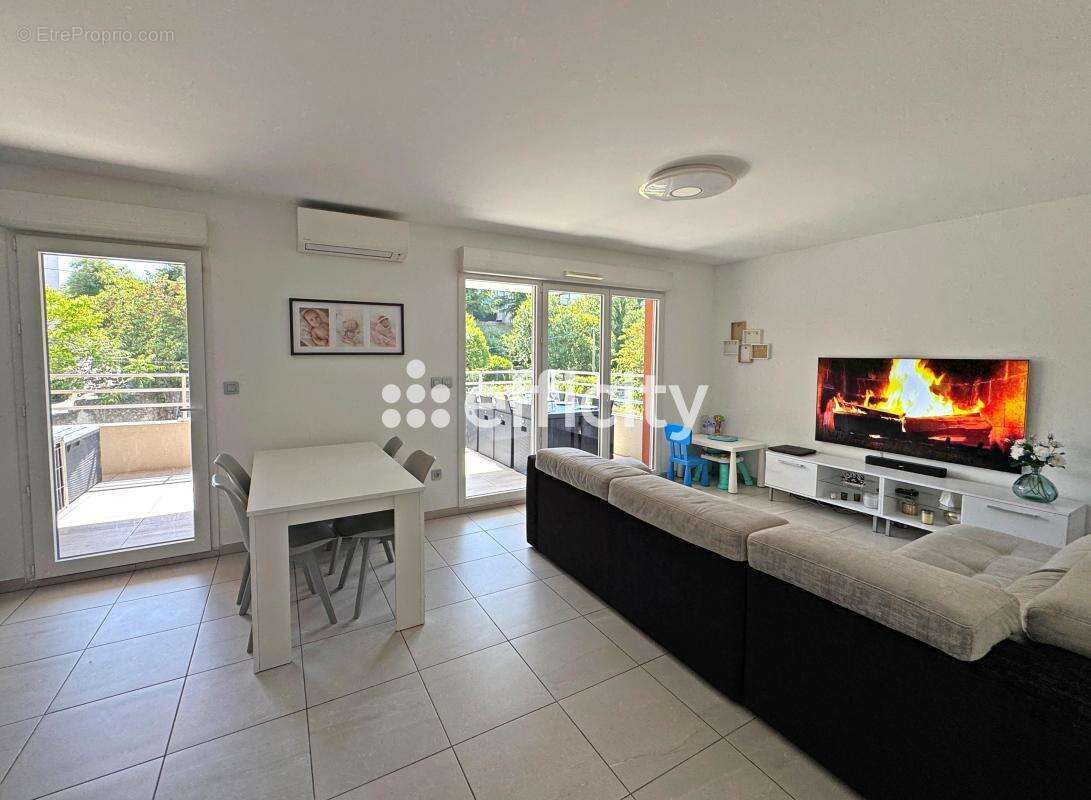 Appartement à MARSEILLE-12E