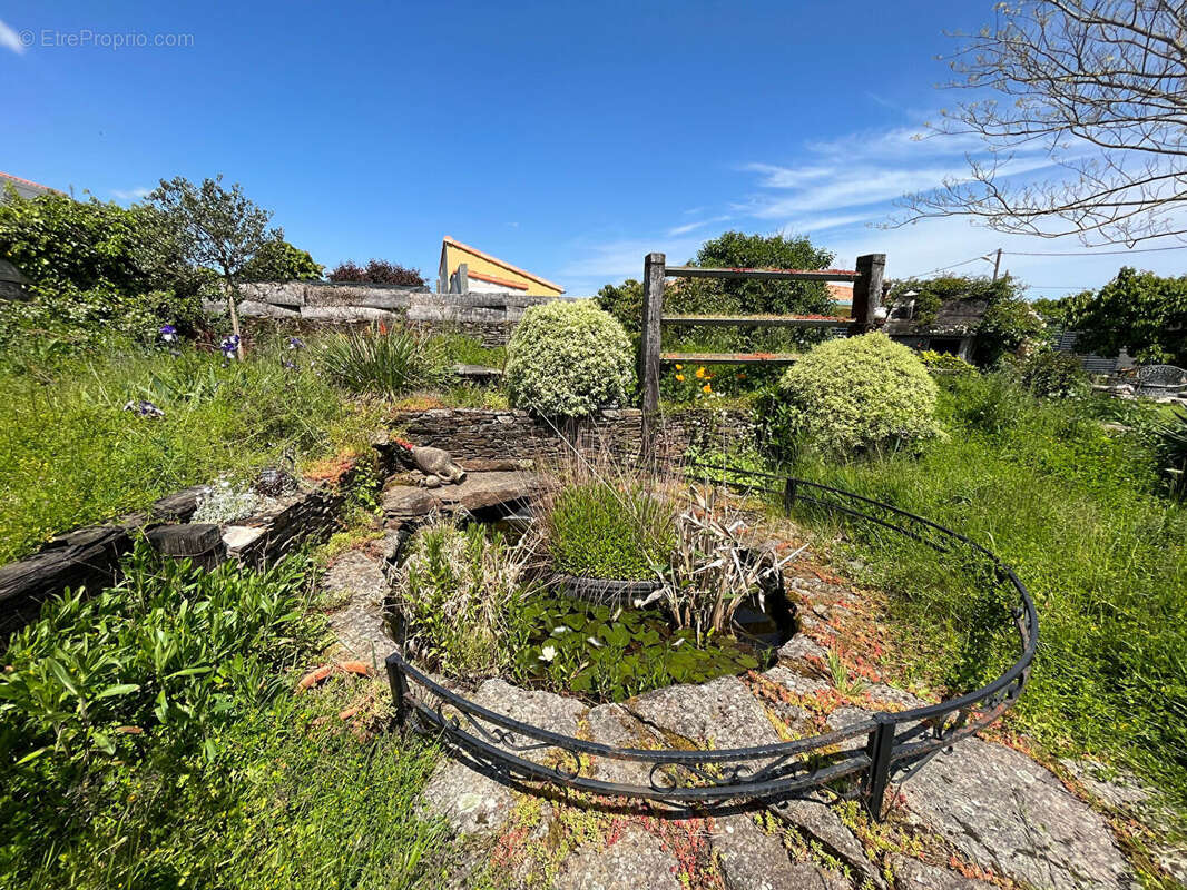 Maison à LA CHAPELLE-BASSE-MER
