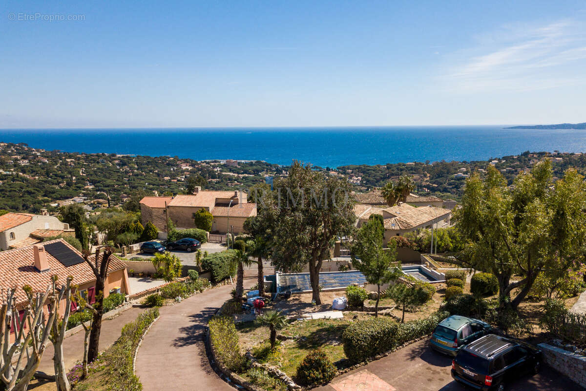 Maison à LES ISSAMBRES