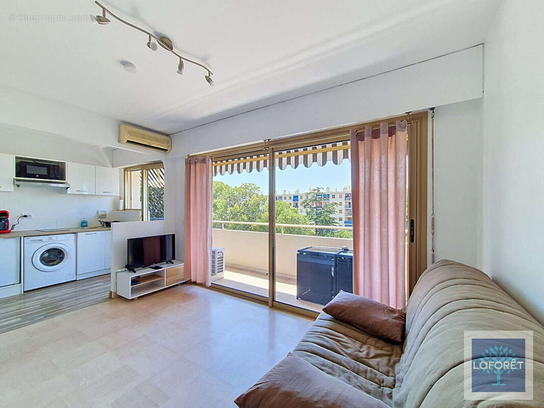 Appartement Antibes 1 pièce 22 m2 Vue Dégagée - photo 3