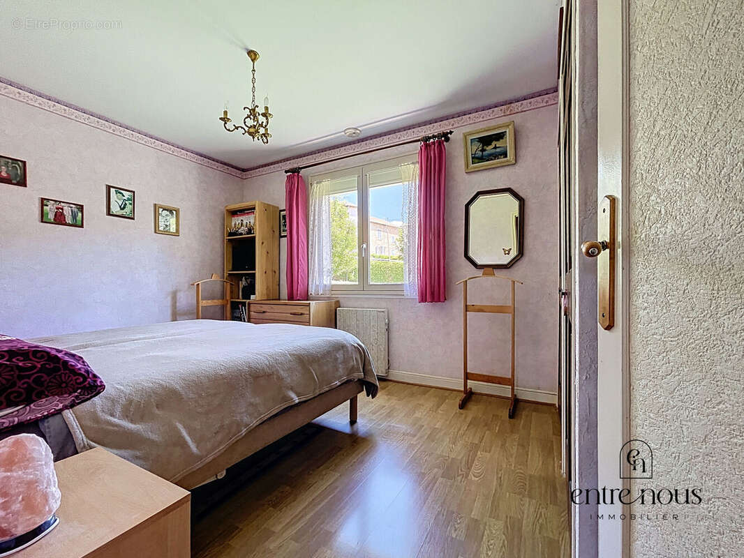 Photo 9 - Maison à COURS-LA-VILLE