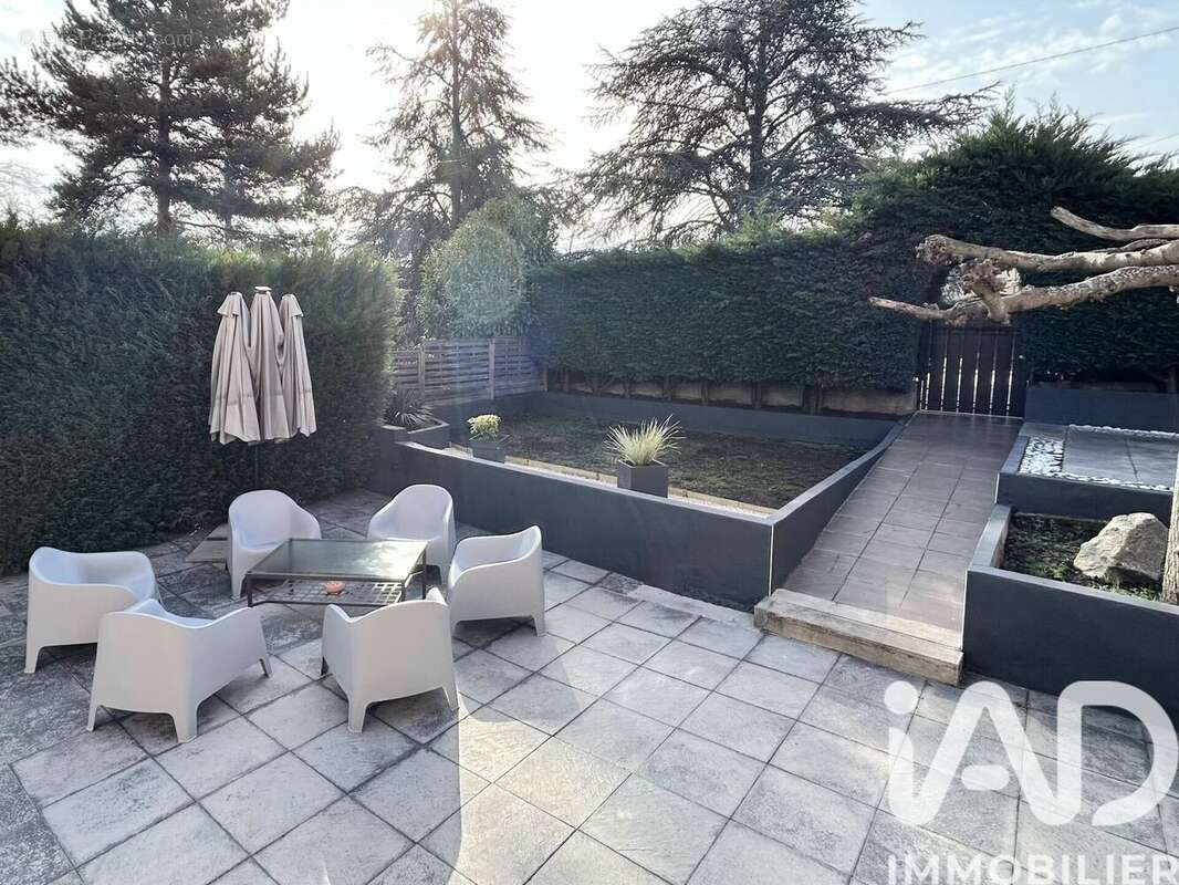 Photo 3 - Maison à ROCHE-LA-MOLIERE