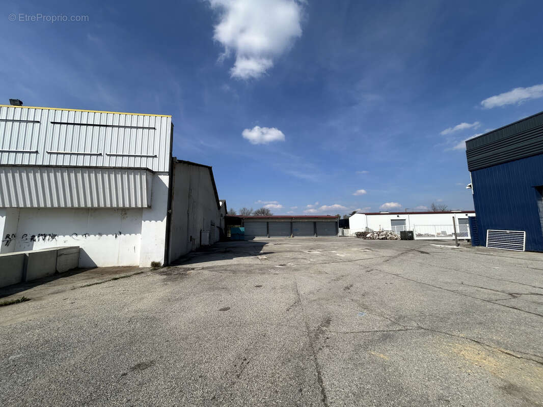 Commerce à ROMANS-SUR-ISERE