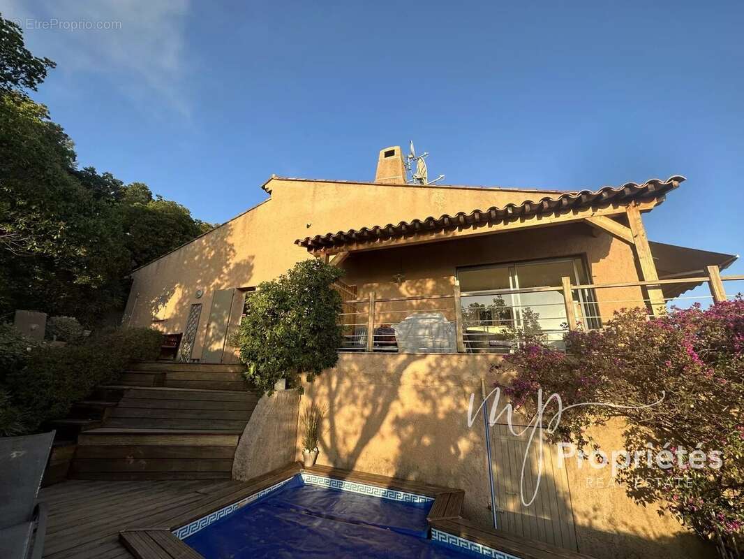 Maison à RAYOL-CANADEL-SUR-MER